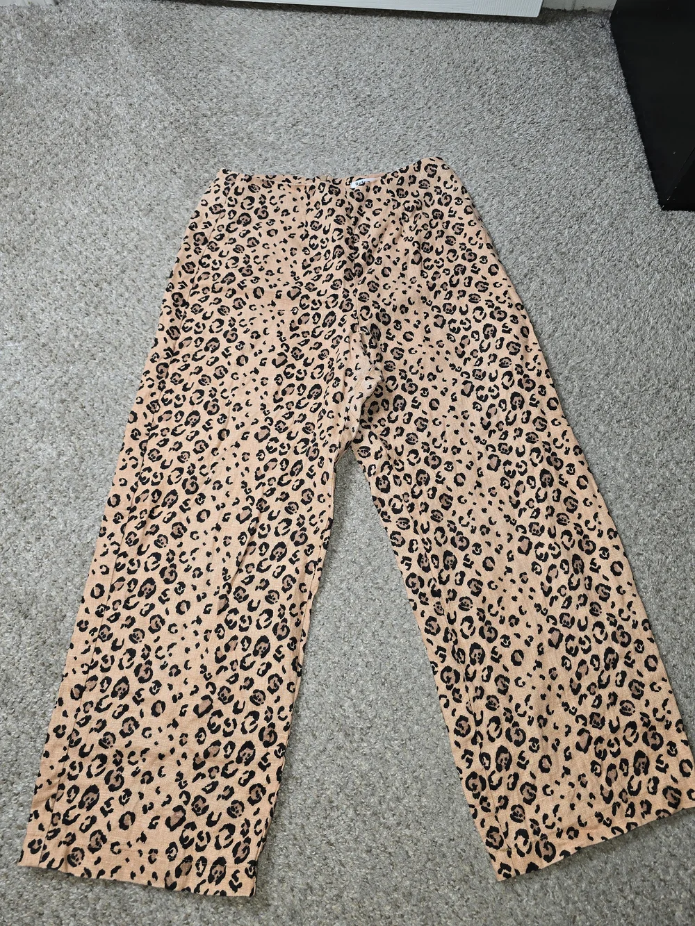 Reformation 100% Linen Leopard Print Cropped Pants Size 0